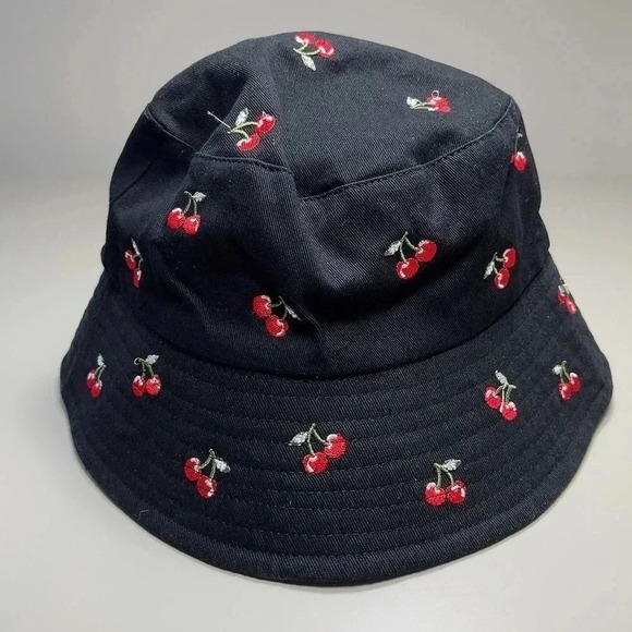 UNBRANDED | CHERRY EMBROIDERED BUCKET HAT - Picture 4 of 9
